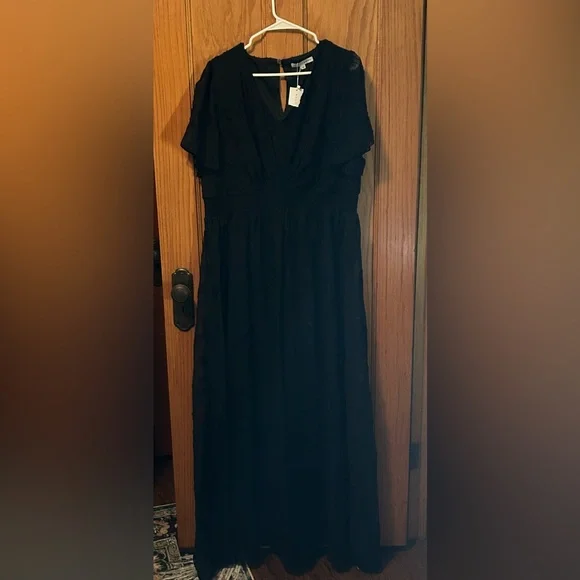 Baltic Born NWT Evelyn Smocked Black long maxi dress Size 1X - Picture 2 of 5